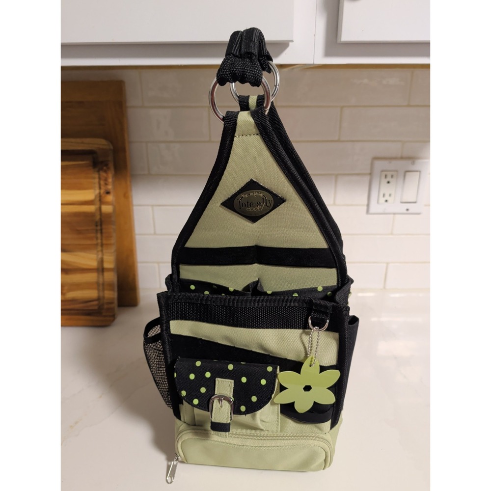 AMM*  The original Tote-Ally Cool  On the Go Scrapbook Bag (No Tags)